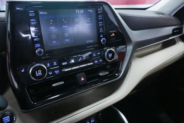 used 2022 Toyota Highlander car, priced at $32,990