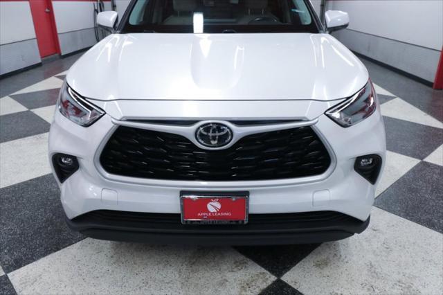 used 2022 Toyota Highlander car, priced at $32,990