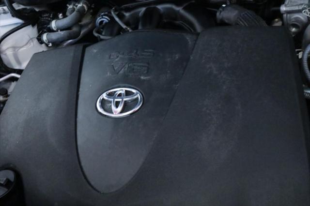 used 2022 Toyota Highlander car, priced at $32,990