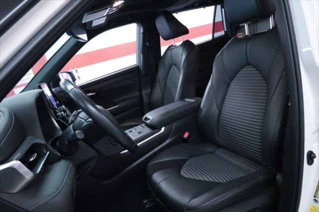 used 2021 Toyota Highlander car, priced at $34,990
