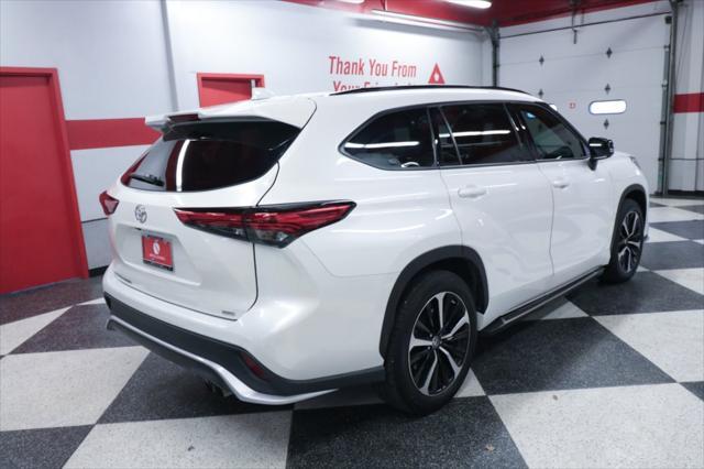 used 2021 Toyota Highlander car, priced at $34,990