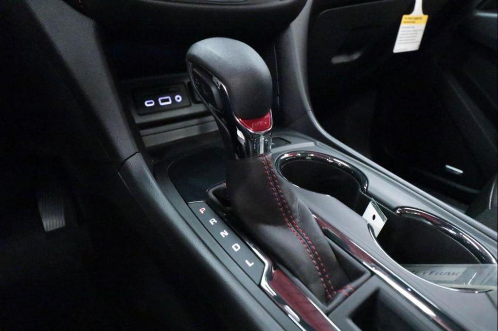 used 2024 Chevrolet Equinox car, priced at $27,990