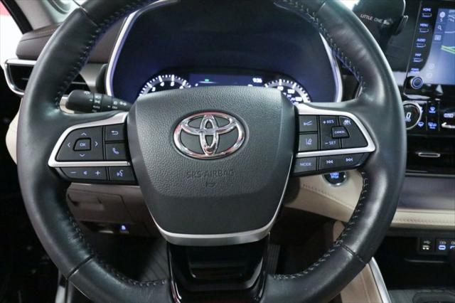 used 2022 Toyota Highlander car, priced at $38,990