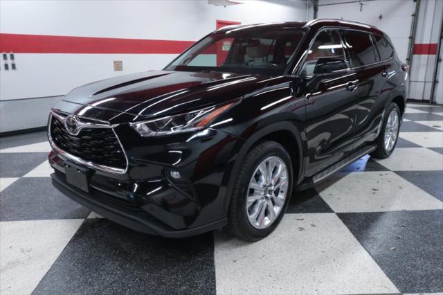 used 2022 Toyota Highlander car, priced at $38,990