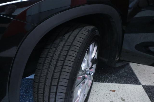 used 2022 Toyota Highlander car, priced at $38,990