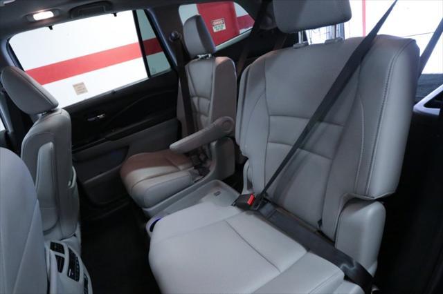 used 2022 Honda Pilot car, priced at $37,990