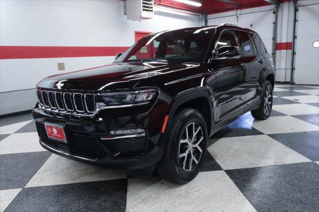 used 2024 Jeep Grand Cherokee car, priced at $38,990
