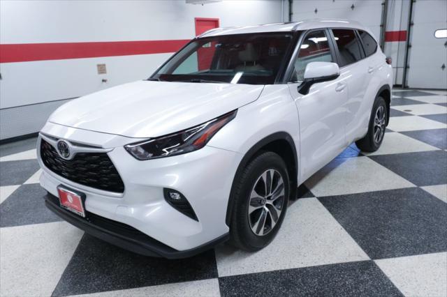 used 2023 Toyota Highlander car, priced at $38,990