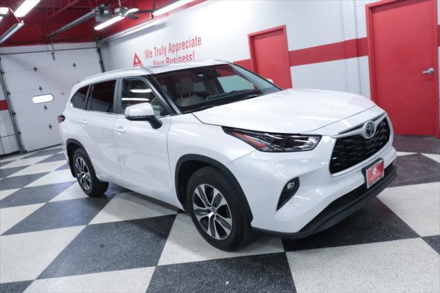 used 2023 Toyota Highlander car, priced at $38,990