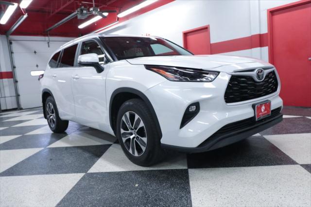 used 2023 Toyota Highlander car, priced at $38,990