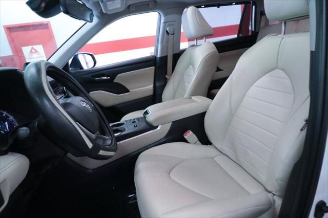 used 2023 Toyota Highlander car, priced at $38,990