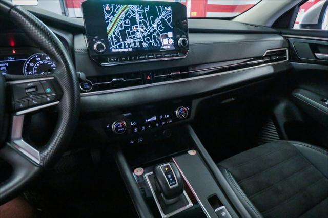 used 2024 Mitsubishi Outlander car, priced at $26,990