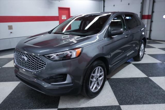 used 2024 Ford Edge car, priced at $27,990