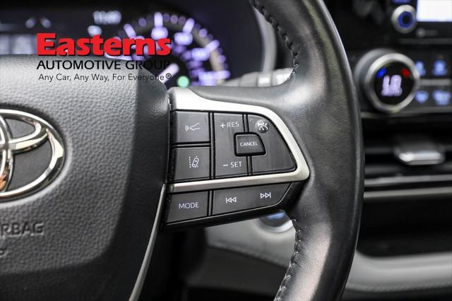 used 2022 Toyota Highlander car, priced at $33,490
