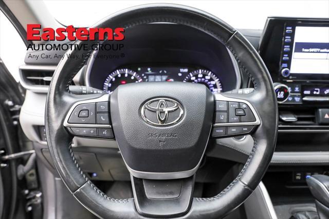 used 2022 Toyota Highlander car, priced at $33,490