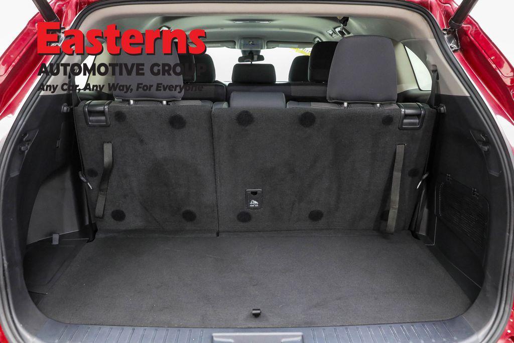 used 2022 Toyota Highlander car, priced at $31,690