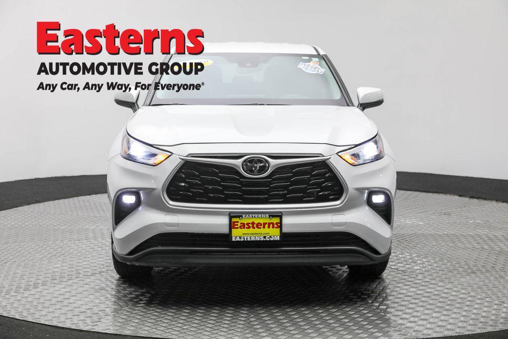 used 2023 Toyota Highlander car, priced at $30,950