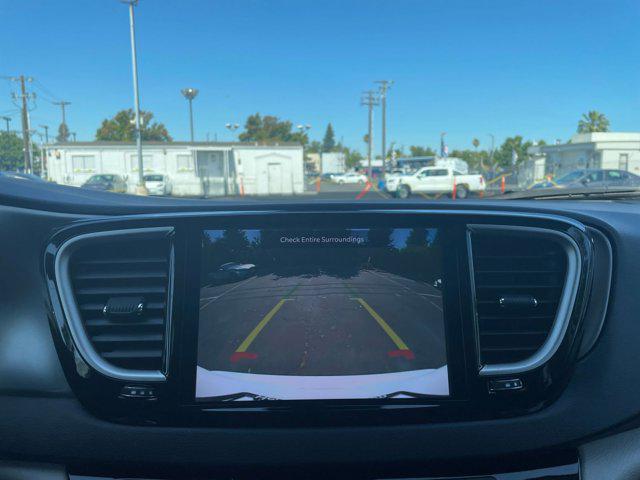 used 2024 Chrysler Pacifica car, priced at $30,384