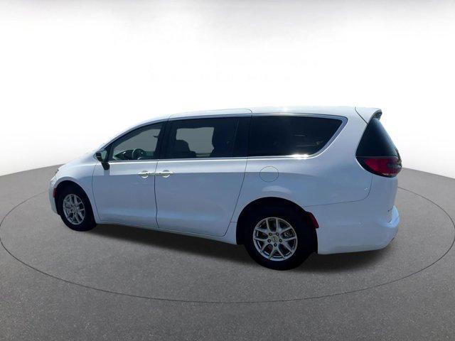 used 2024 Chrysler Pacifica car, priced at $30,384