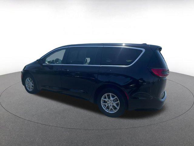 used 2024 Chrysler Pacifica car, priced at $28,689