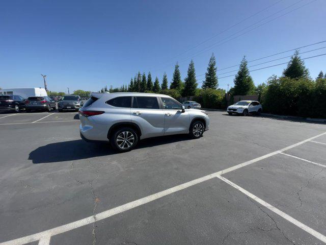 used 2023 Toyota Highlander car, priced at $37,743