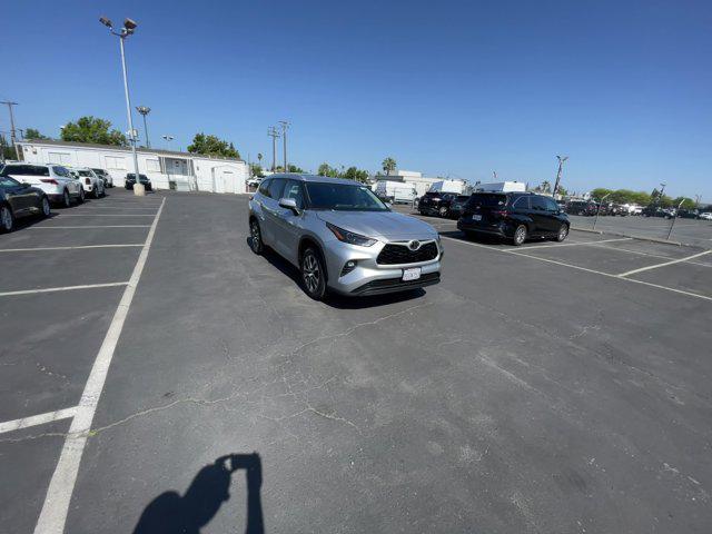 used 2023 Toyota Highlander car, priced at $37,743