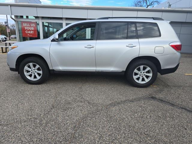 used 2013 Toyota Highlander car, priced at $17,488