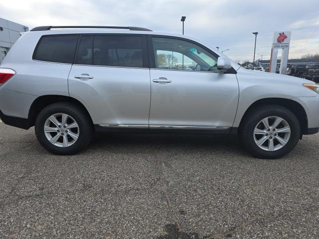 used 2013 Toyota Highlander car, priced at $17,488