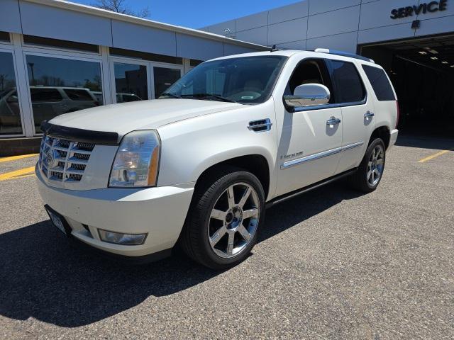 used 2007 Cadillac Escalade car, priced at $8,944