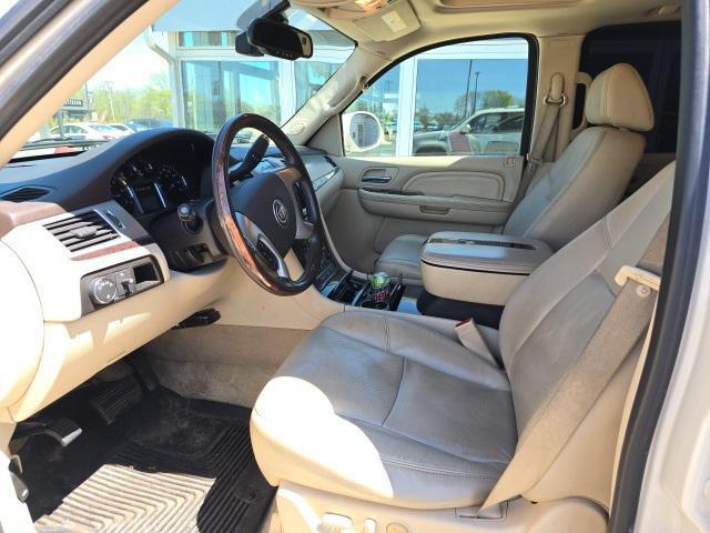 used 2007 Cadillac Escalade car, priced at $8,944