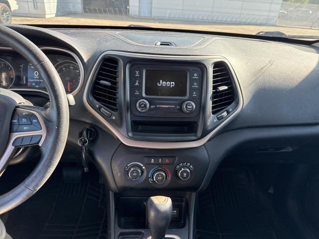 used 2016 Jeep Cherokee car, priced at $9,250