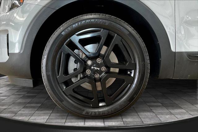 used 2024 Kia Telluride car, priced at $46,995