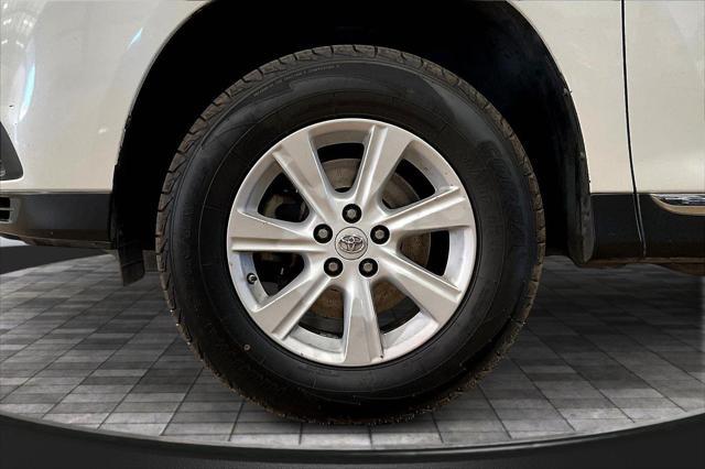 used 2013 Toyota Highlander car, priced at $8,995