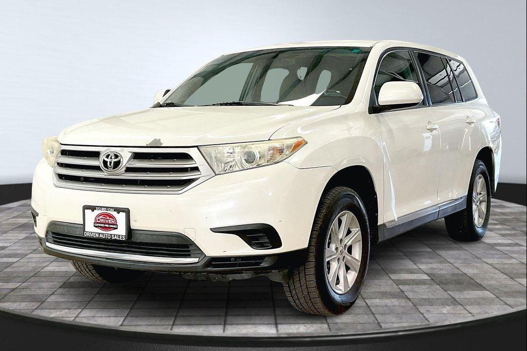 used 2013 Toyota Highlander car, priced at $6,895