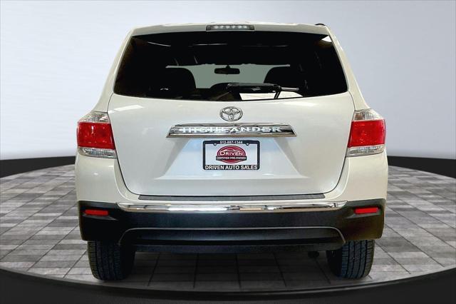 used 2013 Toyota Highlander car, priced at $8,995