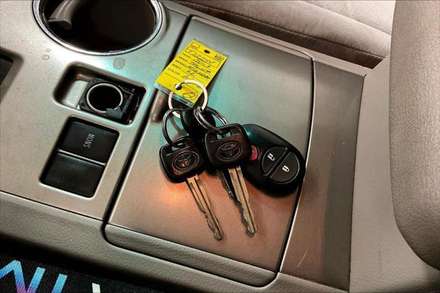 used 2013 Toyota Highlander car, priced at $8,995
