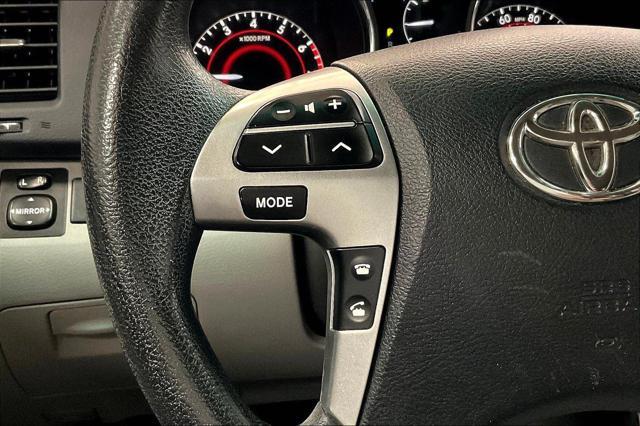 used 2013 Toyota Highlander car, priced at $8,995