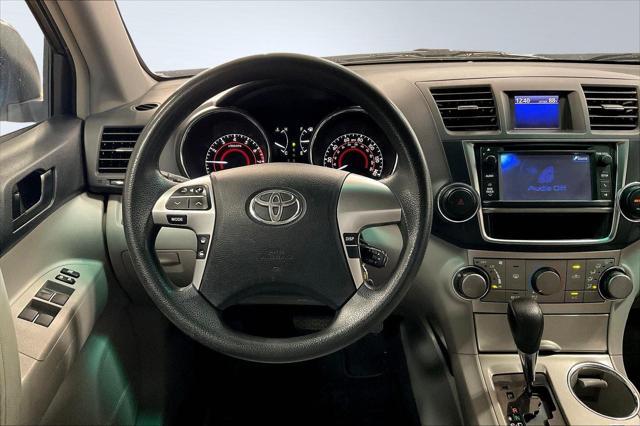 used 2013 Toyota Highlander car, priced at $8,995