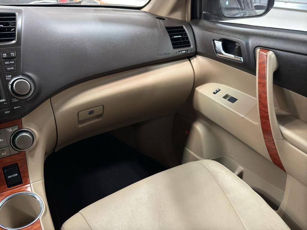 used 2009 Toyota Highlander car, priced at $7,995