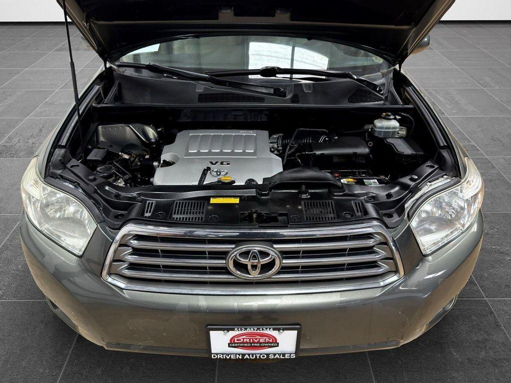 used 2009 Toyota Highlander car, priced at $7,995