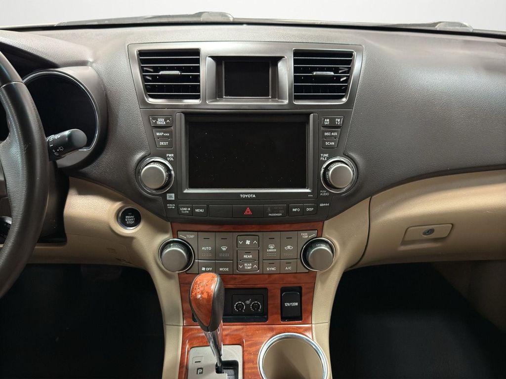 used 2009 Toyota Highlander car, priced at $7,995