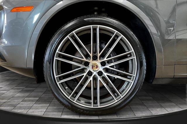 used 2020 Porsche Cayenne car, priced at $40,995