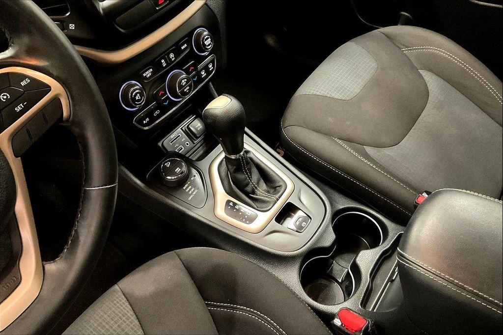 used 2016 Jeep Cherokee car, priced at $10,995