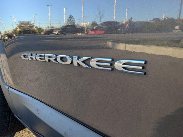 used 2014 Jeep Cherokee car, priced at $11,595