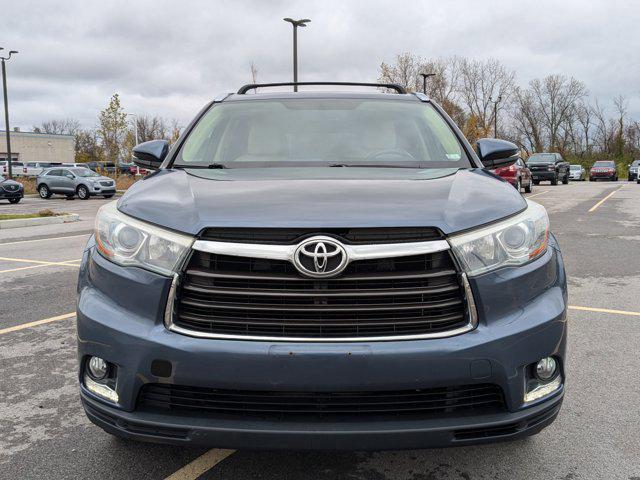 used 2014 Toyota Highlander car, priced at $17,793