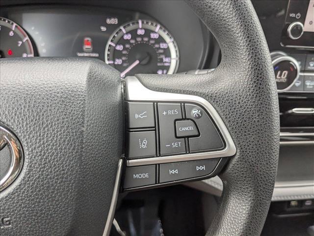used 2023 Toyota Highlander car, priced at $33,477
