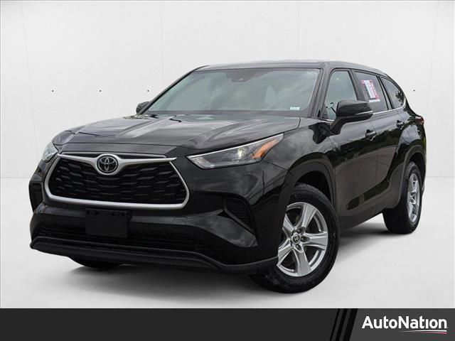 used 2023 Toyota Highlander car, priced at $33,477