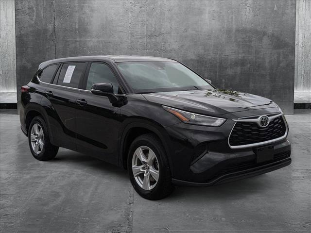 used 2023 Toyota Highlander car, priced at $33,477