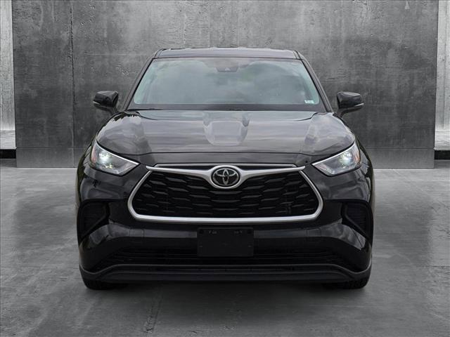 used 2023 Toyota Highlander car, priced at $33,477