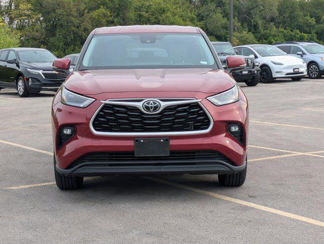 used 2023 Toyota Highlander car, priced at $34,980